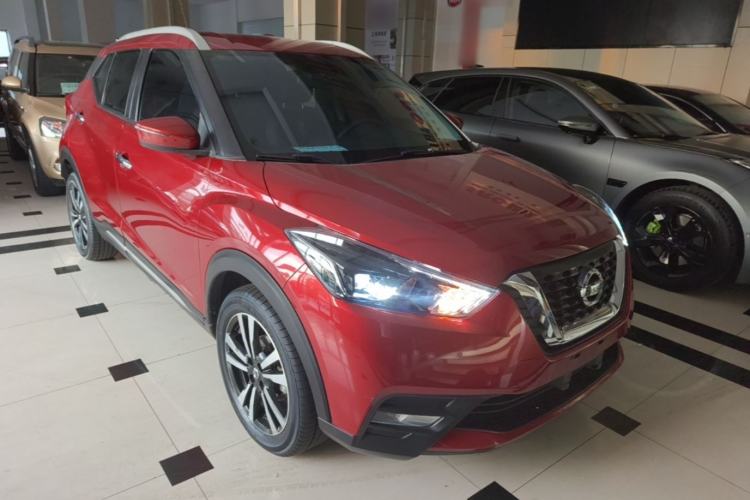 Used Nissan Kicks 2021 1.5L XV CVT Smart Connect Luxury Edition Front Right 45 Deg