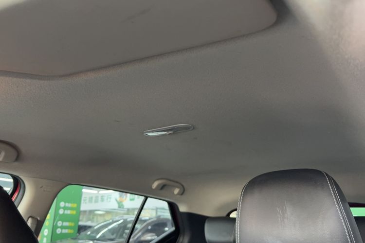 Used Nissan Kicks 2021 1.5L XV CVT Smart Connect Luxury Edition Headliner
