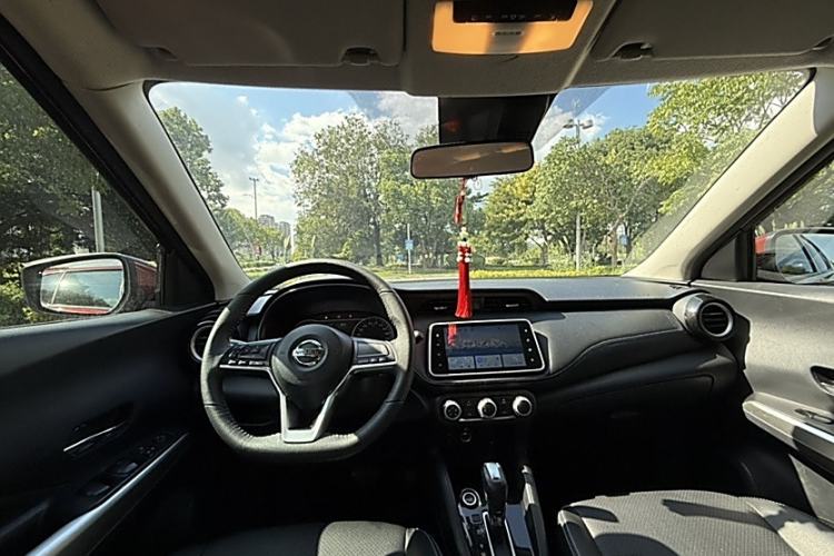 Used Nissan Kicks 2021 1.5L XV CVT Smart Connect Luxury Edition Interior 1