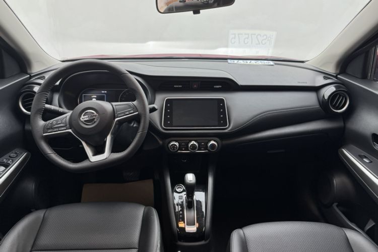 Used Nissan Kicks 2021 1.5L XV CVT Smart Connect Luxury Edition Interior 5