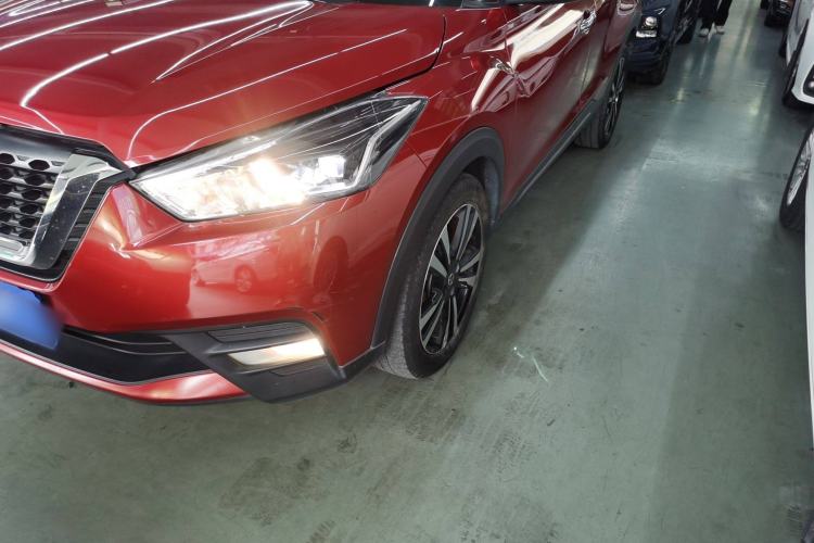 Used Nissan Kicks 2021 1.5L XV CVT Smart Connect Luxury Edition Left Front Headlight