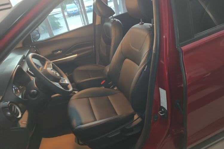 Used Nissan Kicks 2021 1.5L XV CVT Smart Connect Luxury Edition Left Front Seat