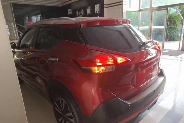 Used Nissan Kicks 2021 1.5L XV CVT Smart Connect Luxury Edition Rear Left 45 Deg