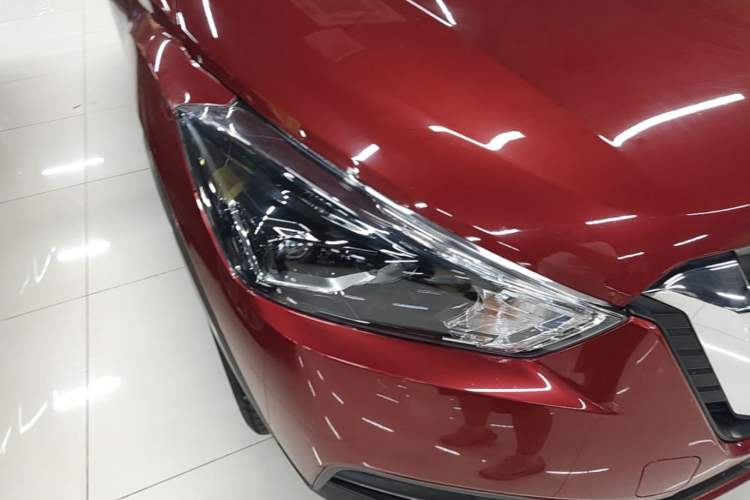 Used Nissan Kicks 2021 1.5L XV CVT Smart Connect Luxury Edition Right Front Headlight