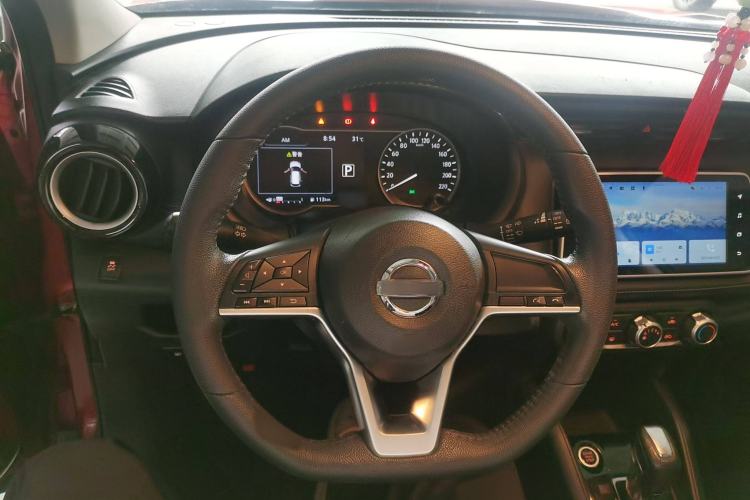 Used Nissan Kicks 2021 1.5L XV CVT Smart Connect Luxury Edition Steering Wheel