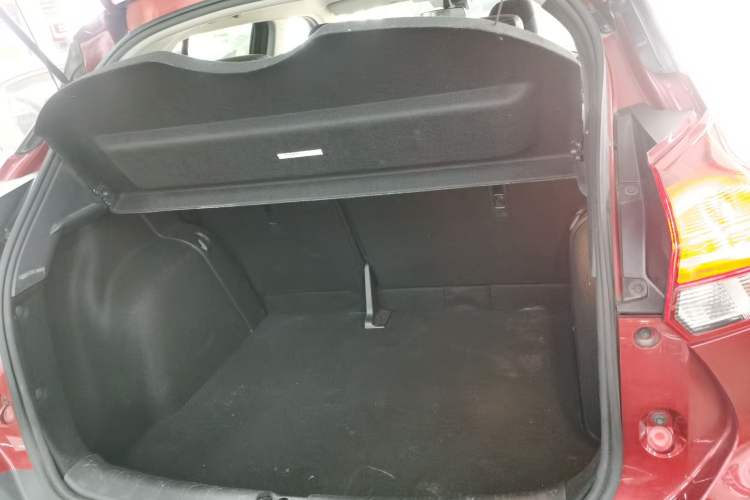 Used Nissan Kicks 2021 1.5L XV CVT Smart Connect Luxury Edition Trunk