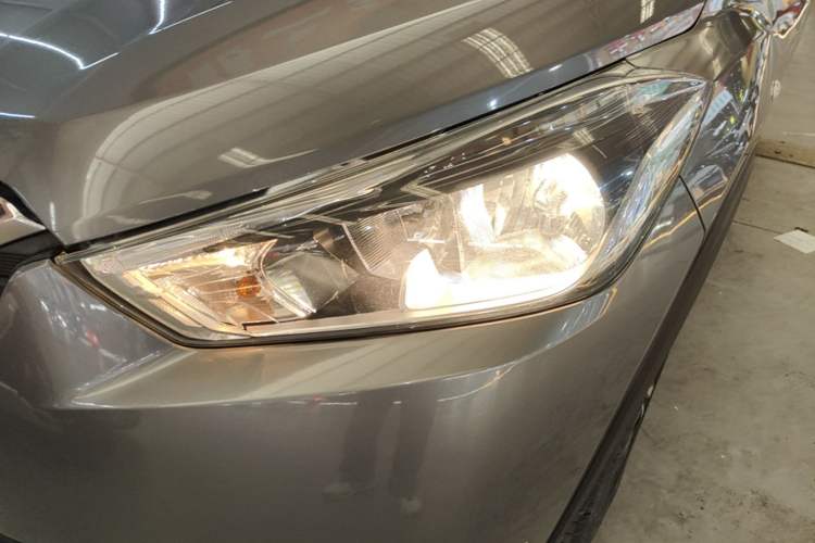 Used Nissan Kicks 2021 1.5L XL CVT Cool Enjoyment Edition Left Front Headlight
