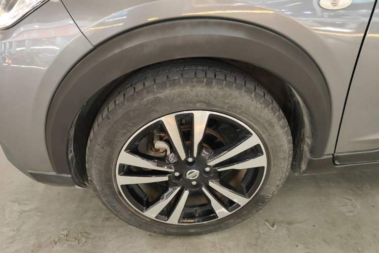 Used Nissan Kicks 2021 1.5L XL CVT Cool Enjoyment Edition Left Front Wheel Hub