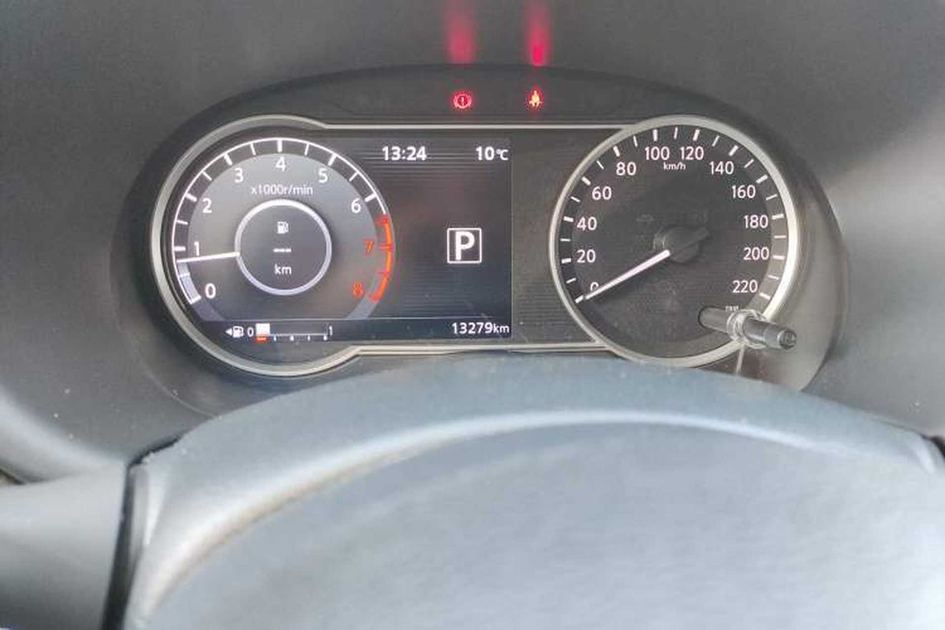 Used Nissan Kicks 2021 1.5L XV CVT Smart Connect Luxury Edition Odometer Close Up