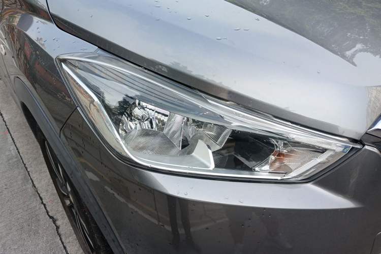 Used Nissan Kicks 2021 1.5L XL CVT Cool Enjoyment Edition Right Front Headlight