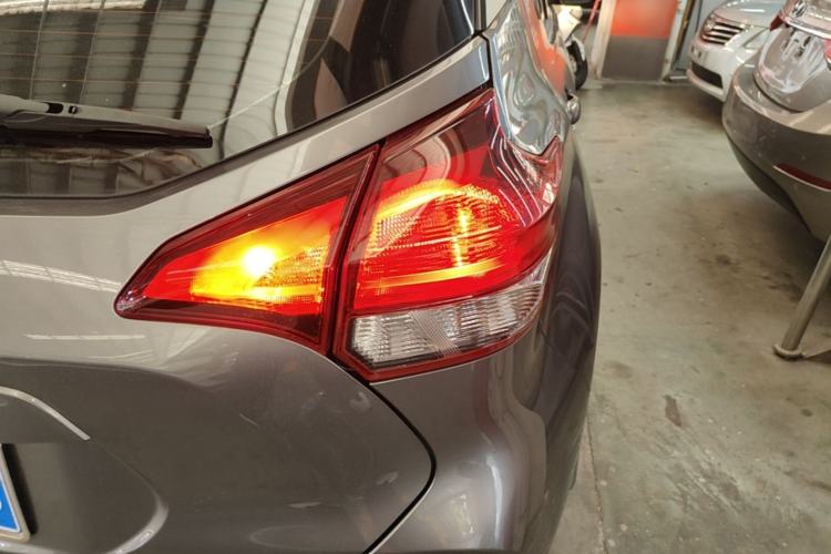 Used Nissan Kicks 2021 1.5L XL CVT Cool Enjoyment Edition Right Rear Taillight