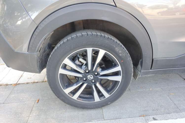 Used Nissan Kicks 2021 1.5L XV CVT Smart Connect Luxury Edition Right Rear Wheel Hub