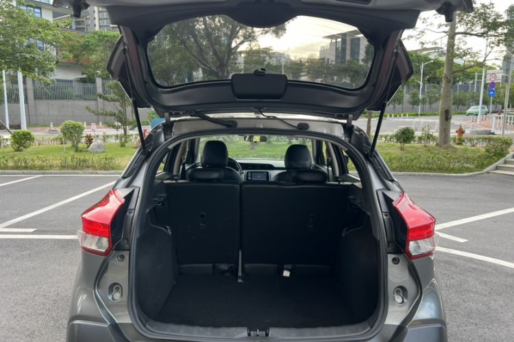 Used Nissan Kicks 2021 1.5L XL CVT Cool Enjoyment Edition Trunk