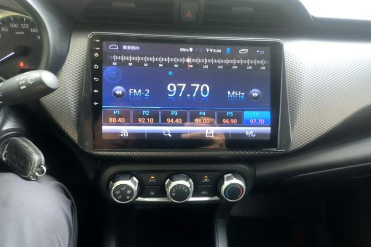 Used Nissan Kicks 2021 1.5L XE Manual Cool Edition Audio And AC Panel