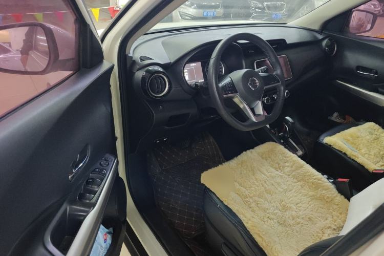 Used Nissan Kicks 2021 1.5L XV CVT Smart Connect Luxury Edition Driver Seat