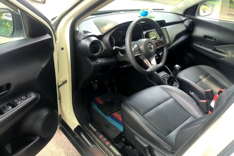 Used Nissan Kicks 2021 1.5L XE Manual Cool Edition Driver Seat