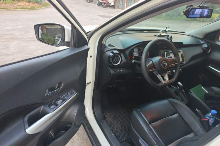 Used Nissan Kicks 2021 1.5L XL CVT Cool Enjoyment Edition Driver Seat