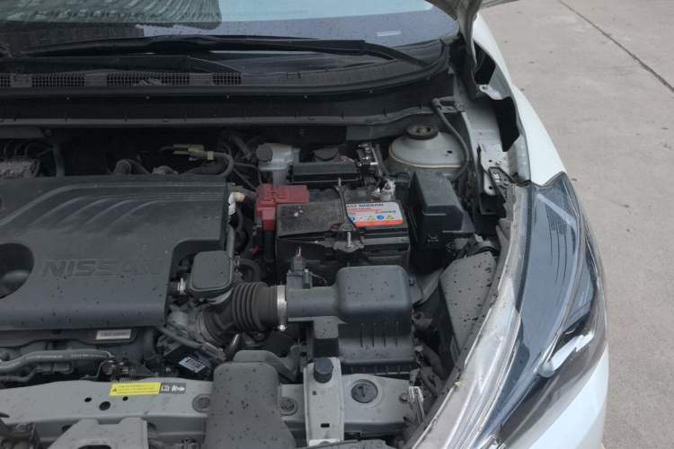 Used Nissan Kicks 2021 1.5L XV CVT Smart Connect Luxury Edition Engine Bay Left