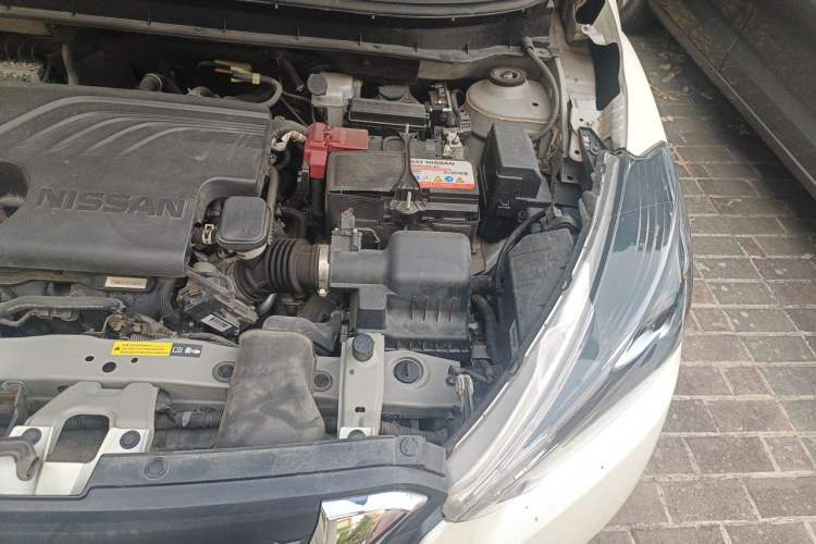 Used Nissan Kicks 2021 1.5L XV CVT Smart Connect Luxury Edition Engine Bay Left