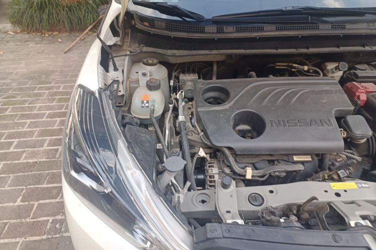 Used Nissan Kicks 2021 1.5L XV CVT Smart Connect Luxury Edition Engine Bay Right