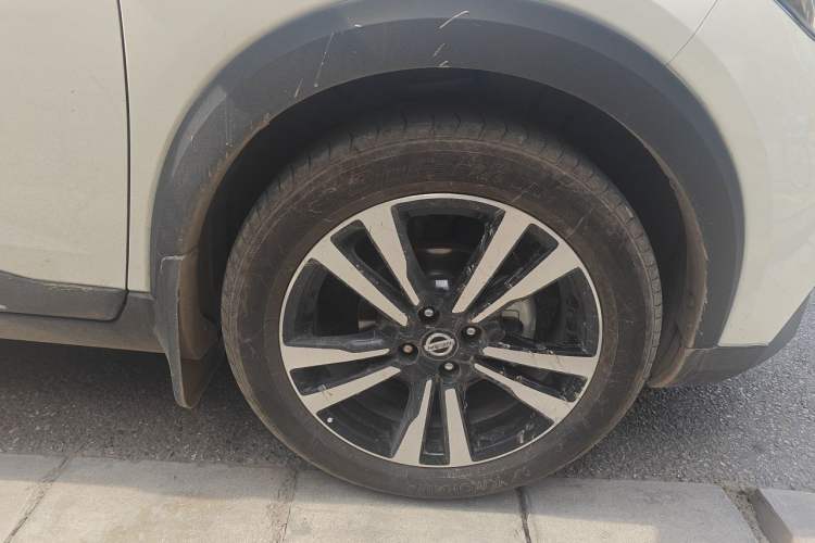 Used Nissan Kicks 2021 1.5L XV CVT Smart Connect Luxury Edition Exterior 1