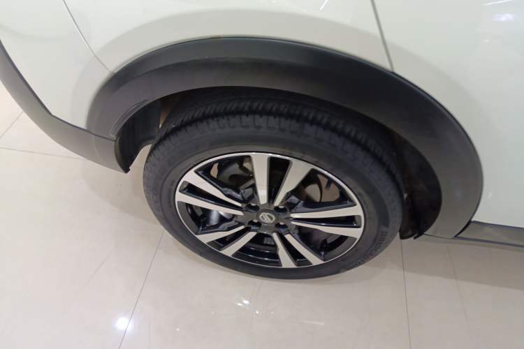 Used Nissan Kicks 2021 1.5L XV CVT Smart Connect Luxury Edition Exterior 8