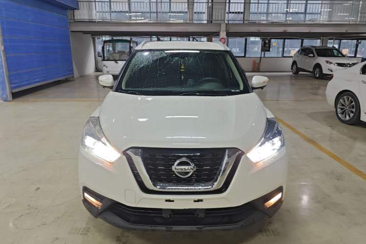 Used Nissan Kicks 2021 1.5L XV CVT Smart Connect Luxury Edition Front