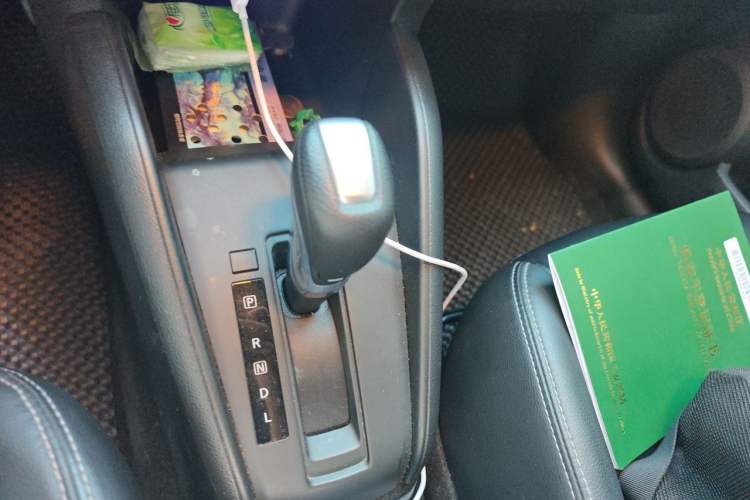 Used Nissan Kicks 2021 1.5L XL CVT Cool Enjoyment Edition Gear Lever