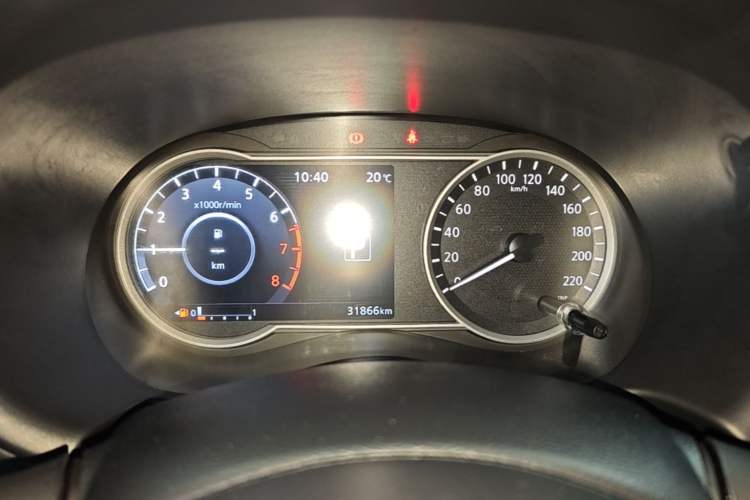 Used Nissan Kicks 2021 1.5L XV CVT Smart Connect Luxury Edition Instrument Cluster