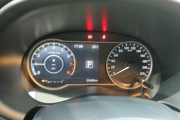 Used Nissan Kicks 2021 1.5L XV CVT Smart Connect Luxury Edition Instrument Cluster