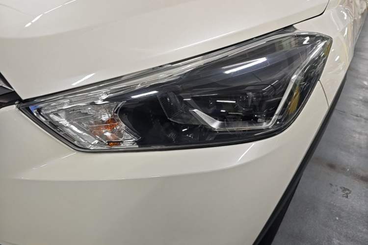 Used Nissan Kicks 2021 1.5L XV CVT Smart Connect Luxury Edition Left Front Headlight