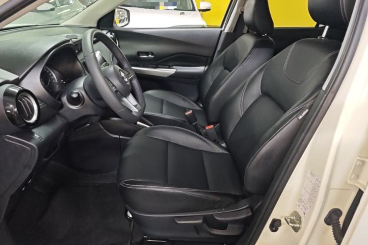 Used Nissan Kicks 2021 1.5L XV CVT Smart Connect Luxury Edition Left Front Seat