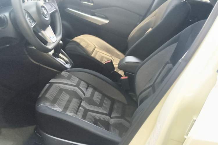 Used Nissan Kicks 2021 1.5L XL CVT Cool Enjoyment Edition Left Front Seat