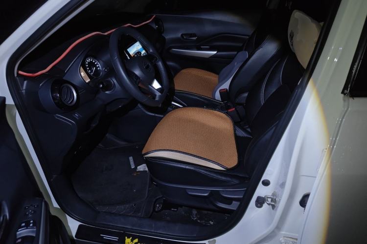 Used Nissan Kicks 2021 1.5L XV CVT Smart Connect Luxury Edition Left Front Seat