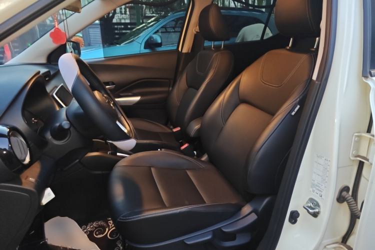 Used Nissan Kicks 2021 1.5L XV CVT Smart Connect Luxury Edition Left Front Seat