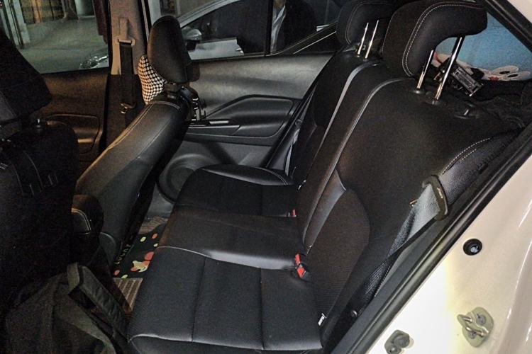 Used Nissan Kicks 2021 1.5L XV CVT Smart Connect Luxury Edition Left Rear Seat