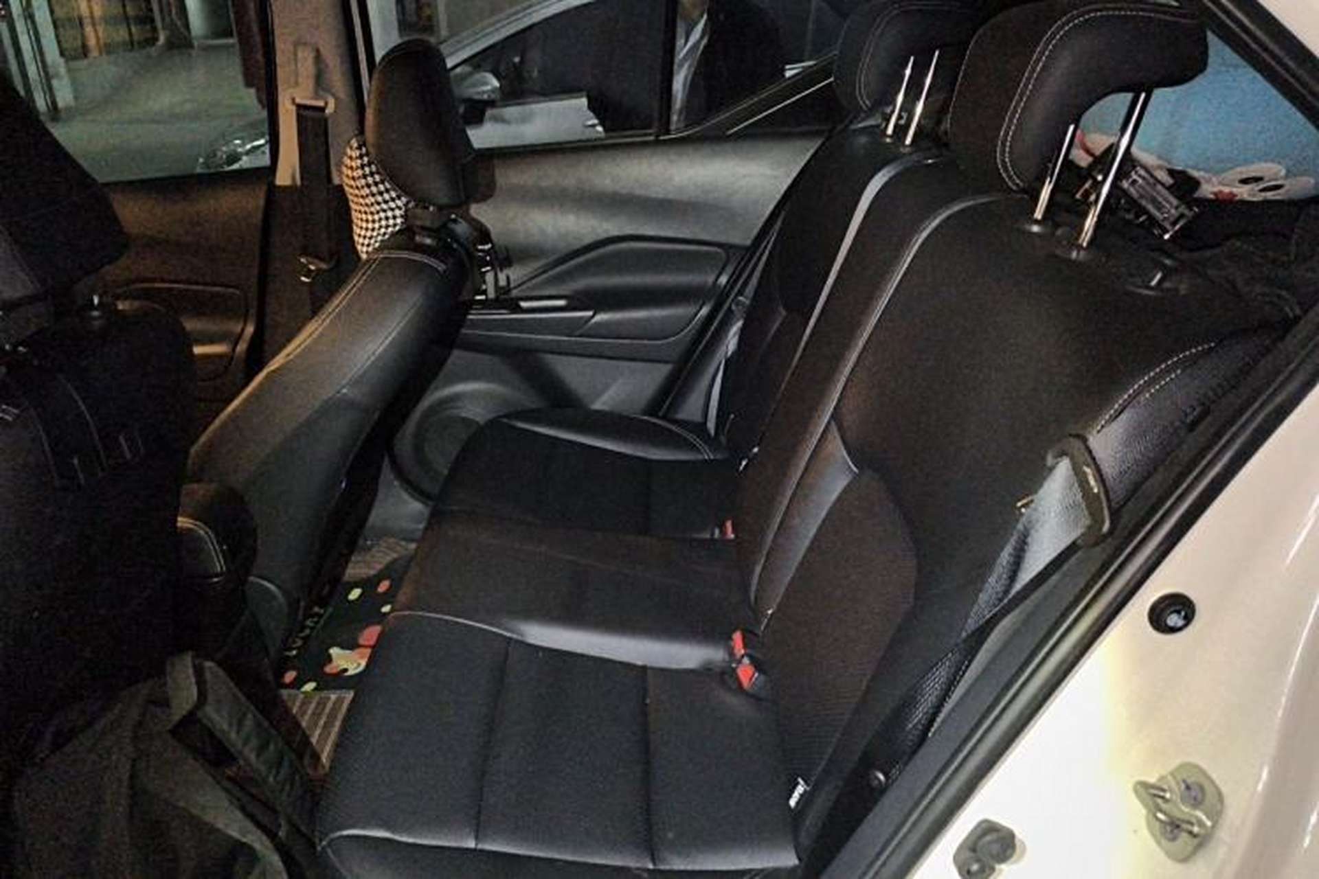 Used Nissan Kicks 2021 1.5L XV CVT Smart Connect Luxury Edition Left Rear Seat