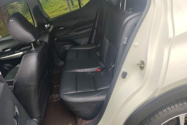 Used Nissan Kicks 2021 1.5L XV CVT Smart Connect Luxury Edition Left Rear Seat