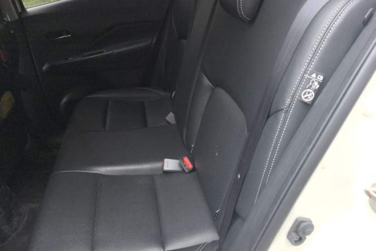 Used Nissan Kicks 2021 1.5L XV CVT Smart Connect Luxury Edition Left Rear Seat