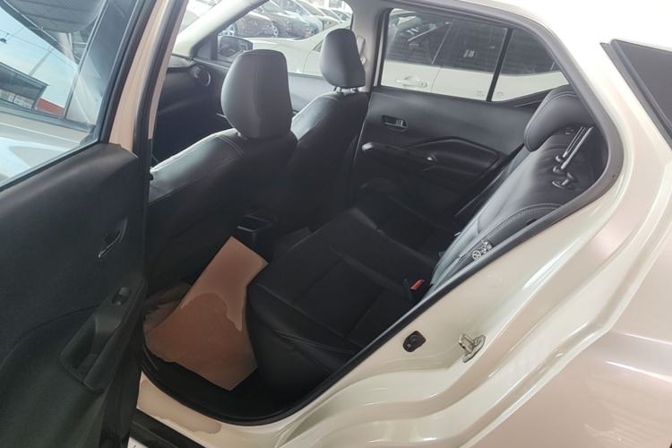 Used Nissan Kicks 2021 1.5L XV CVT Smart Connect Luxury Edition Left Rear Seat