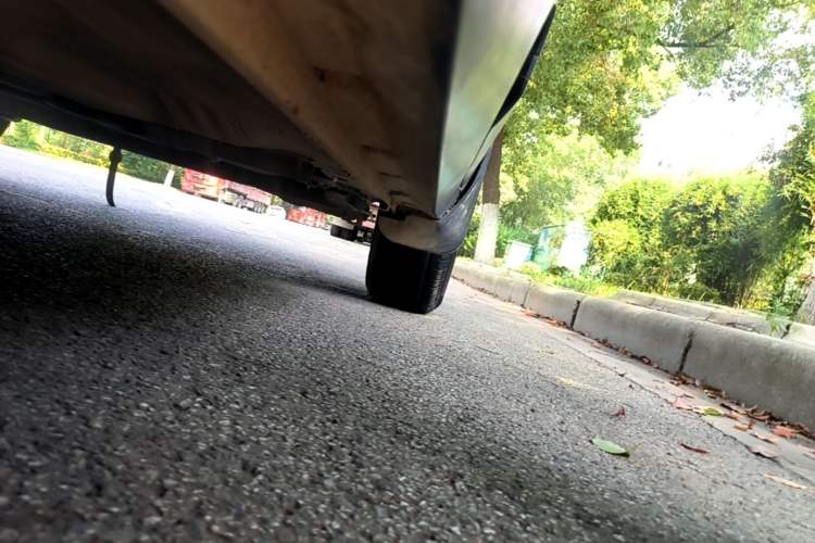 Used Nissan Kicks 2021 1.5L XE Manual Cool Edition Left Side Sill