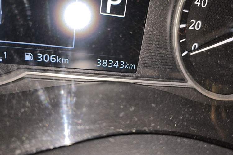 Used Nissan Kicks 2021 1.5L XV CVT Smart Connect Luxury Edition Odometer Close Up