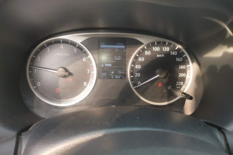 Used Nissan Kicks 2021 1.5L XL CVT Cool Enjoyment Edition Odometer Close Up