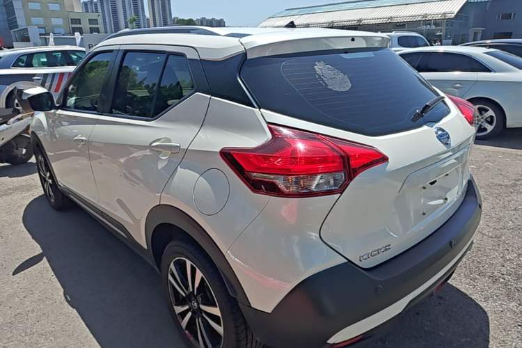 Used Nissan Kicks 2021 1.5L XL CVT Cool Enjoyment Edition Rear Left 45 Deg