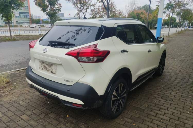 Used Nissan Kicks 2021 1.5L XV CVT Smart Connect Luxury Edition Rear Right 45 Deg
