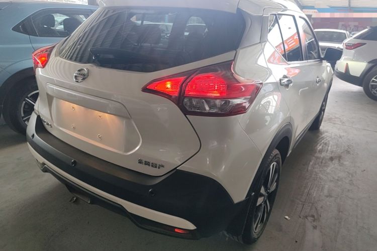 Used Nissan Kicks 2021 1.5L XV CVT Smart Connect Luxury Edition Rear Right 45 Deg