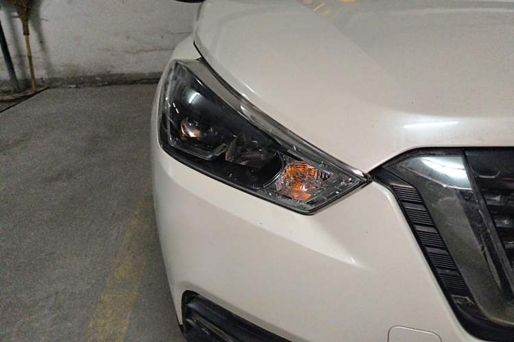 Used Nissan Kicks 2021 1.5L XV CVT Smart Connect Luxury Edition Right Front Headlight
