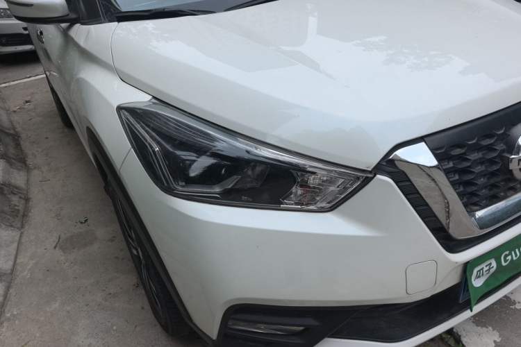 Used Nissan Kicks 2021 1.5L XV CVT Smart Connect Luxury Edition Right Front Headlight