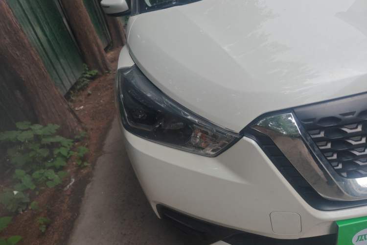 Used Nissan Kicks 2021 1.5L XV CVT Smart Connect Luxury Edition Right Front Headlight