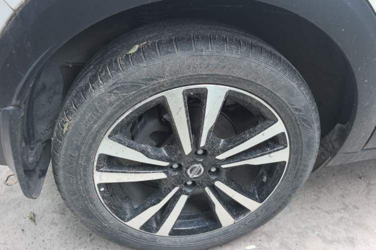 Used Nissan Kicks 2021 1.5L XV CVT Smart Connect Luxury Edition Right Front Wheel Hub